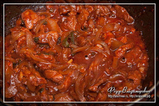 Острая свинина по-корейски Твэджи пулькоги (Doejibulgogi, doejigogi bokkeum, jeyukbokkeum)