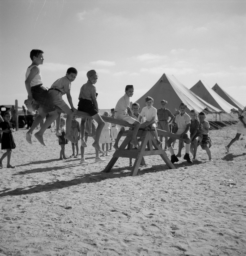 Фотографии европейских беженцев, спасавшихся во Вторую мировую войну в Синайской пустыне