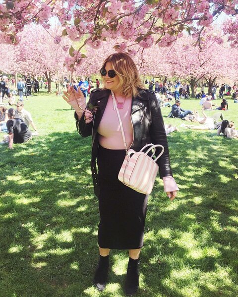 https://www.instagram.com/nicolettemason/
