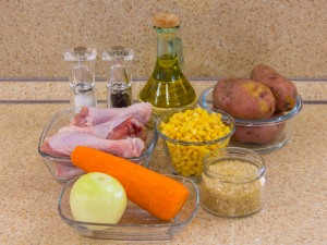 Суп с кукурузой, рисом и курицей. Ингредиенты