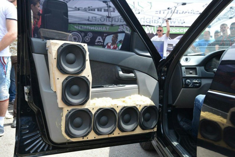 Ужасные примеры установки автоакустики Ужасные примеры установки автоакустики автозвук, акустика, тюнинг