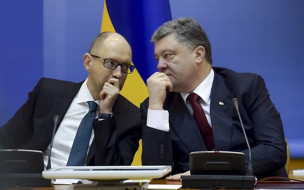 Украина просит Евросоюз помочь избавиться от Порошенко и Яценюка