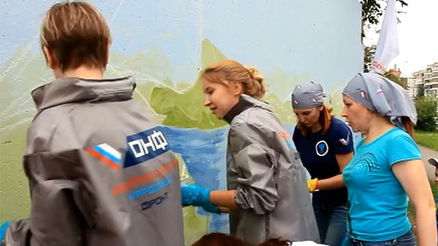 Художники превратили улицы Челябинска в картинную галерею