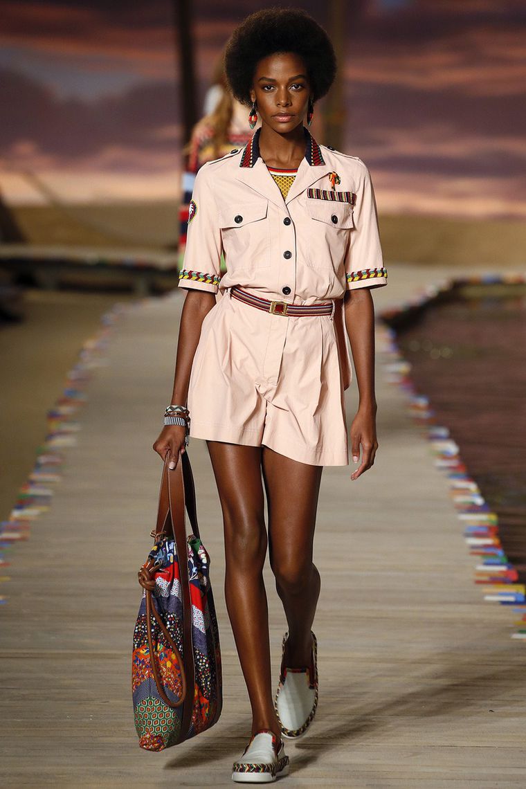 Tommy Hilfiger, - 2016:     70- .