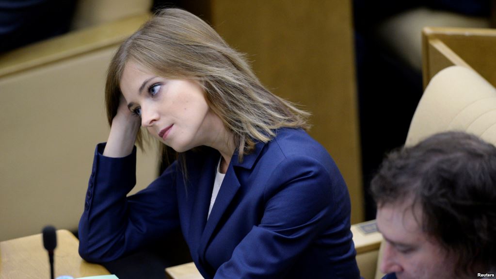 Поклонская передаёт материалы в ФСБ и прокуратуру. "Единороссы" спешат лишить её думских постов. Поклонская передаёт материалы в ФСБ и прокуратуру. "Единороссы" спешат лишить её думских постов.