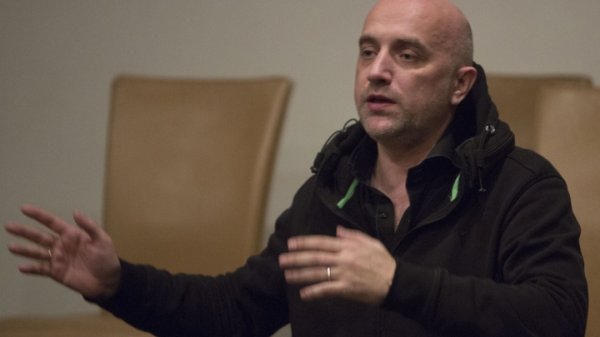 Захар Прилепин уходит с поста замкомандира батальона армии ДНР Захар Прилепин уходит с поста замкомандира батальона армии ДНР