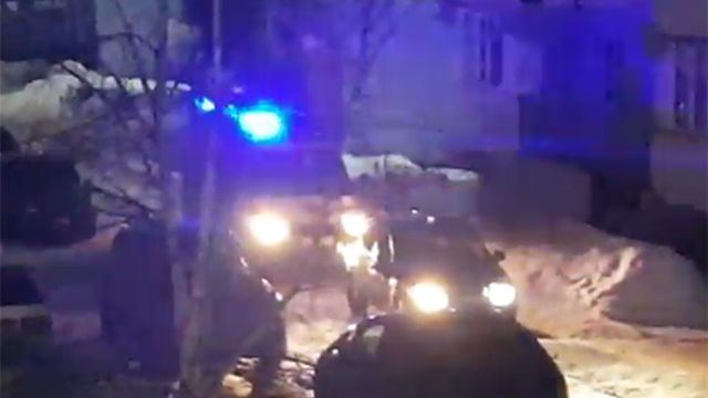 В Брянске проводят проверку после появления видео с водителем, перекрывшим дорогу скорой