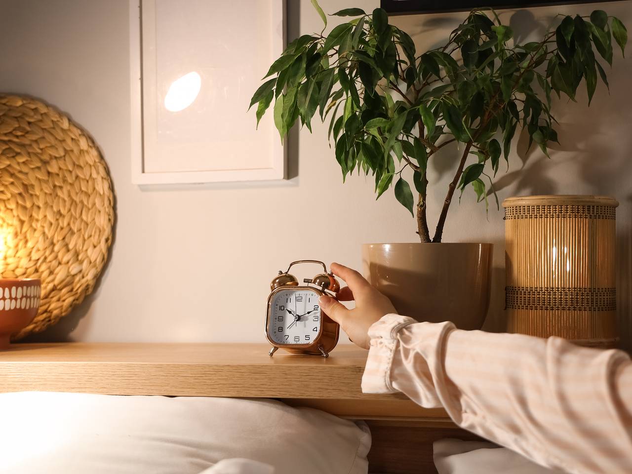 Врач призвал отказаться от привычки откладывать будильник на пять минут