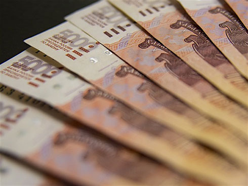 Зарплаты депутатов: вопросы и факты