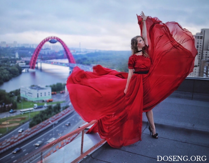 Фотопроект #MyDressStories: девушка в красивых платьях на фоне живописных мест