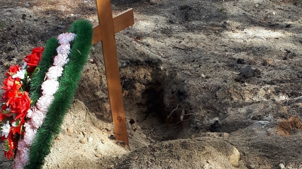 Житель Кузбасса выкопал могилу живой экс-супруге