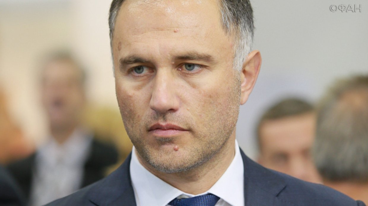 Экс-вице-губернатор Петербурга будет находиться под стражей до февраля 2018 года Экс-вице-губернатор Петербурга будет находиться под стражей до февраля 2018 года