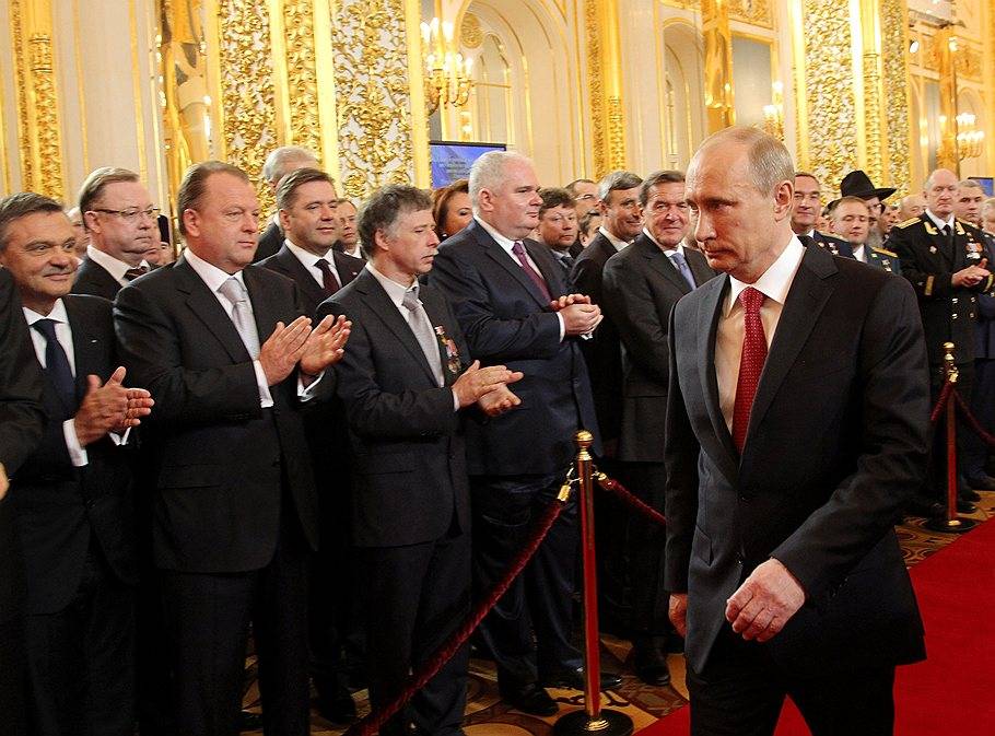 Почему Путин бережёт российскую элиту Почему Путин бережёт российскую элиту