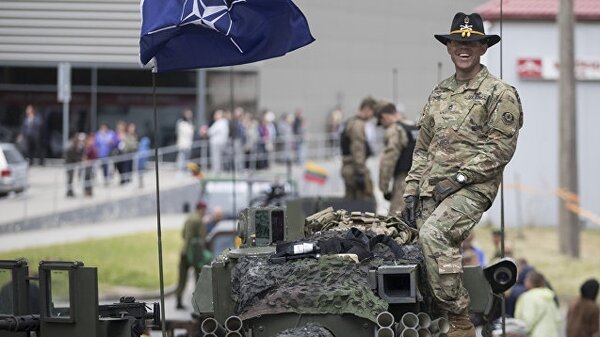 Военные эксперты рассказали сколько продержится Латвия в случае конфликта с Россией Военные эксперты рассказали сколько продержится Латвия в случае конфликта с Россией