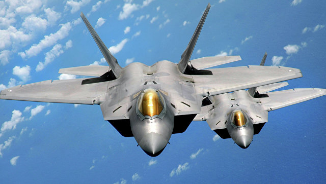 Истребитель F-22 Raptor. Архивное фото. Истребитель F-22 Raptor. Архивное фото.