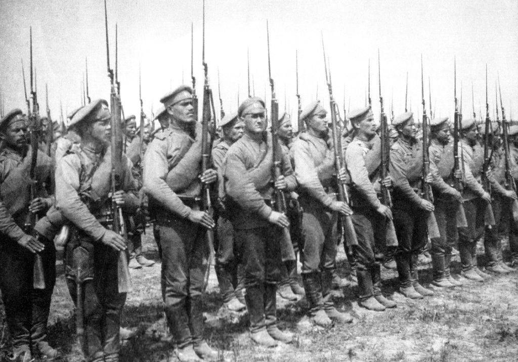 "-...Одна винтовка на троих!" Привет "сванидзам"! "-...Одна винтовка на троих!" Привет "сванидзам"!