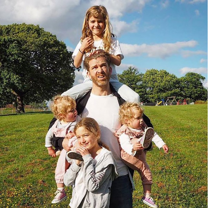 На детской площадке. Instagram father_of_daughters. На детской площадке. Instagram father_of_daughters.
