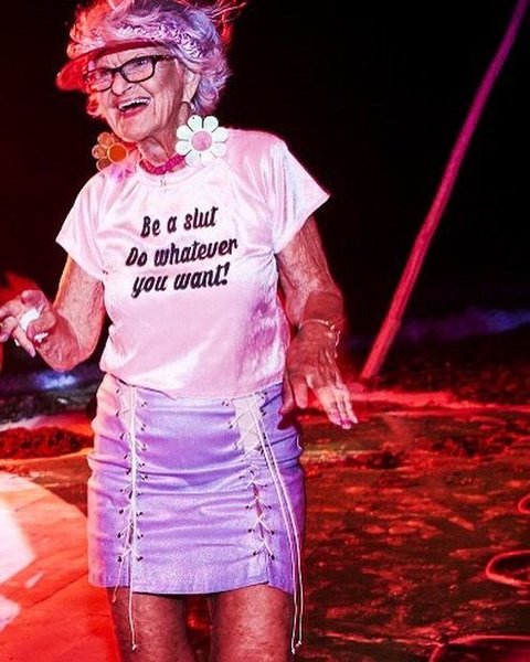 @baddiewinkle / Instagram.com