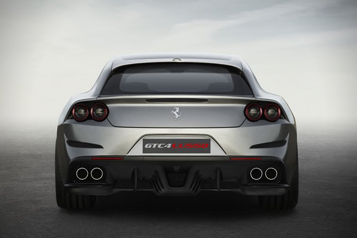 Будущее в лице Ferrari GTC4 Lusso Будущее в лице Ferrari GTC4 Lusso