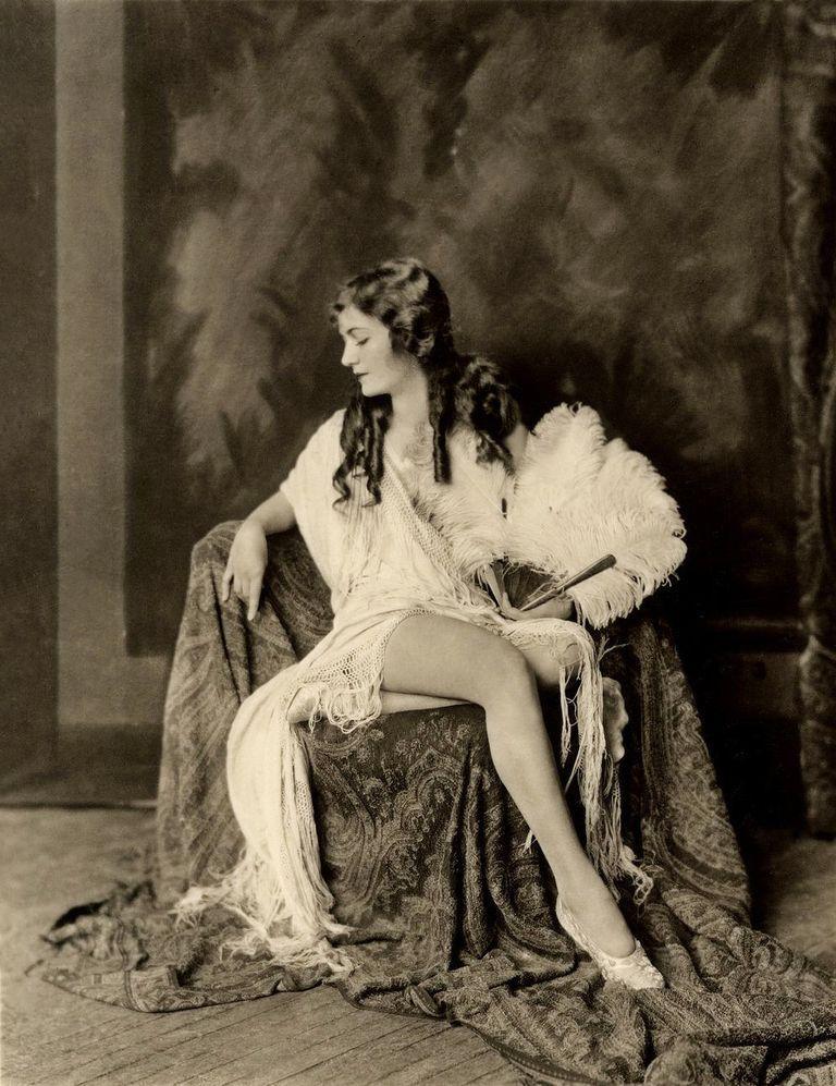 «Девушки Зигфелда»: самые сексуальные актрисы Бродвея 1920-х годов