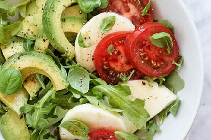 Легкие летние салаты без майонеза рецепты простые и вкусные Легкие летние салаты без майонеза рецепты простые и вкусные