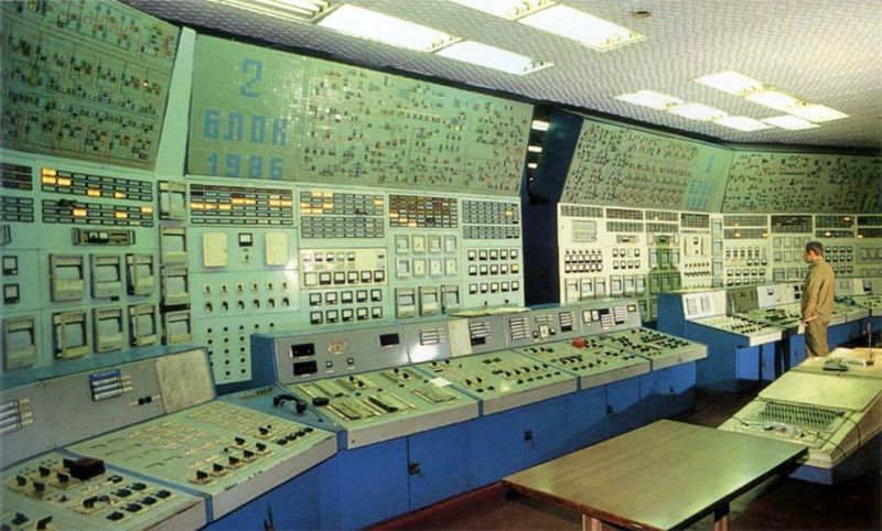 Контрольные комнаты заводов и электростанций советских времен Контрольные комнаты заводов и электростанций советских времен