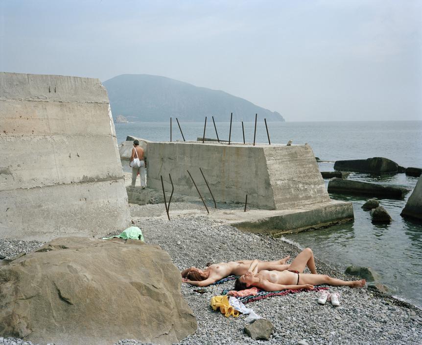 40 ностальгических кадров — Ялта 90-х годов в объективе британского фотографа 40 ностальгических кадров — Ялта 90-х годов в объективе британского фотографа