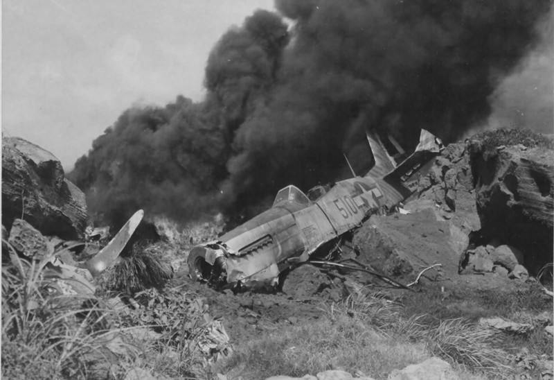 Как американские лётчики в 1944 году атаковали советские войска: воздушный бой над Нишем (15 фото) Как американские лётчики в 1944 году атаковали советские войска: воздушный бой над Нишем (15 фото)