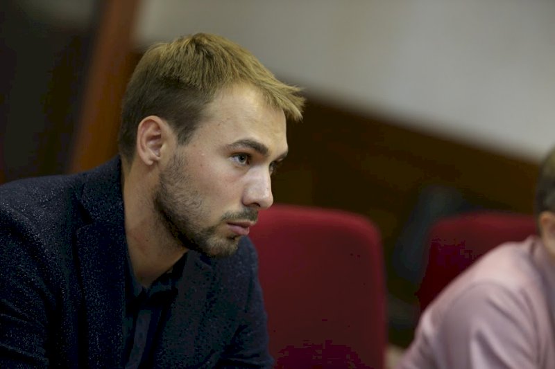 «Такого позора город еще не испытывал»: в Краснотурьинске дети 40 минут на морозе ждали депутата Шипулина