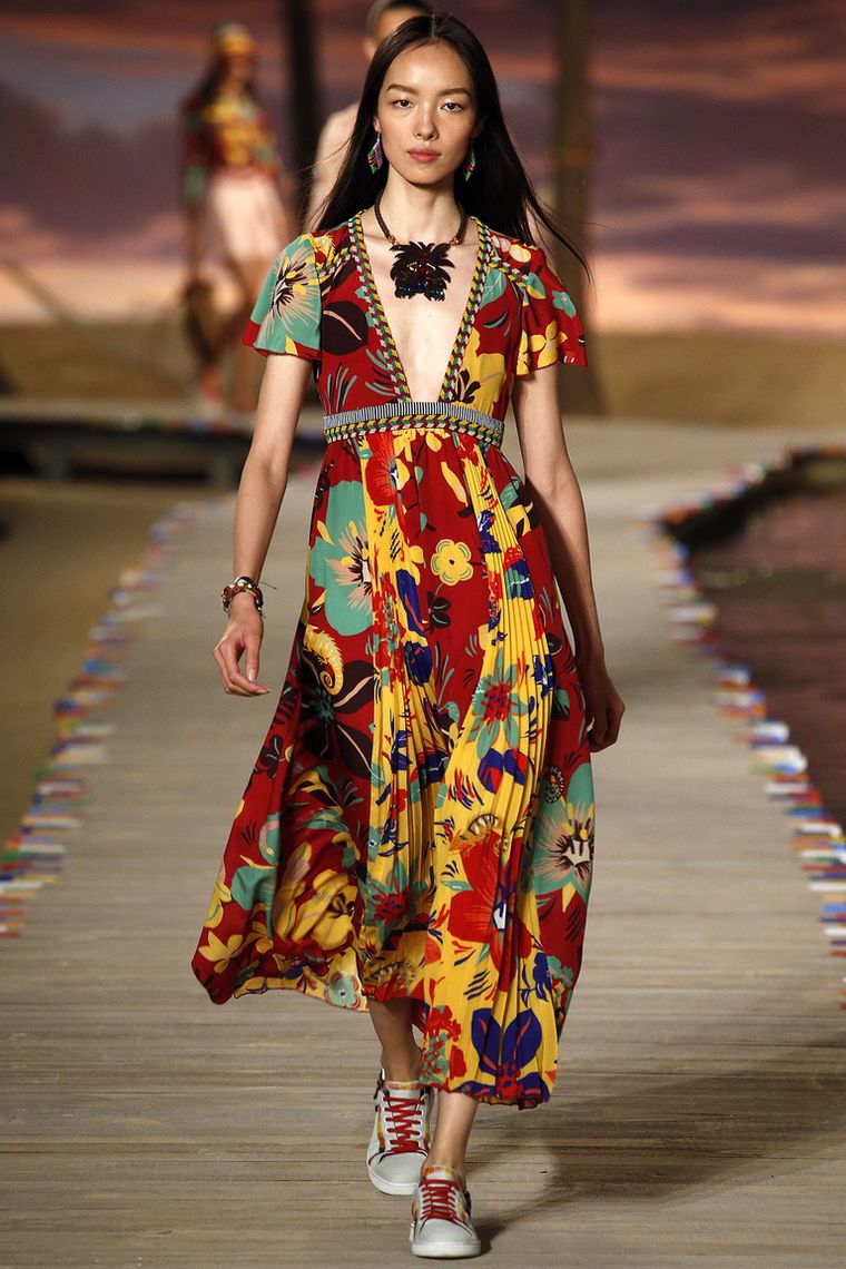 Tommy Hilfiger, - 2016:     70- .