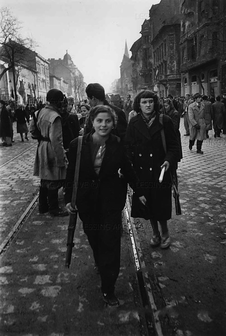 Венгрия 1956 год – как фашисты убивали коммунистов (18 +) Венгрия 1956 год – как фашисты убивали коммунистов (18 +)