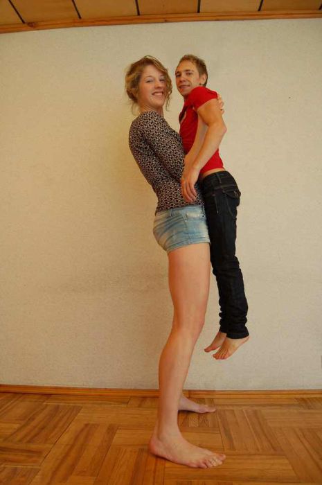 Невероятно высокие девушки (23 фото) Невероятно высокие девушки (23 фото)