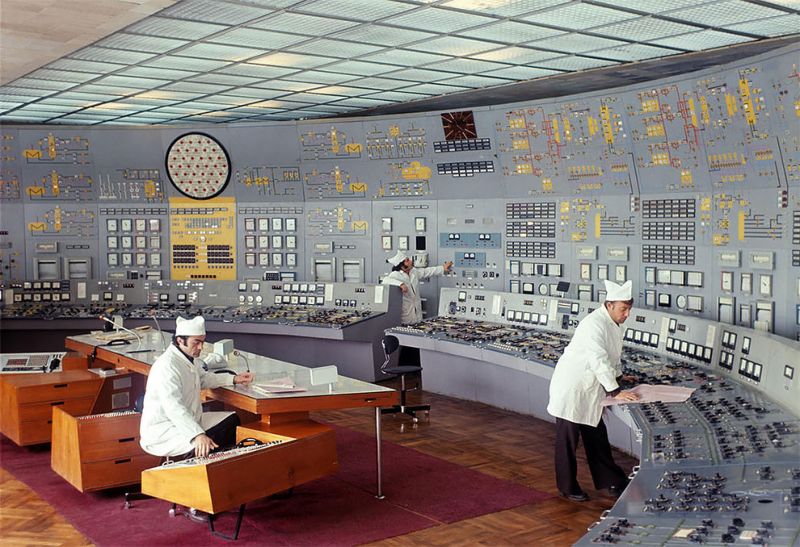 Контрольные комнаты заводов и электростанций советских времен Контрольные комнаты заводов и электростанций советских времен