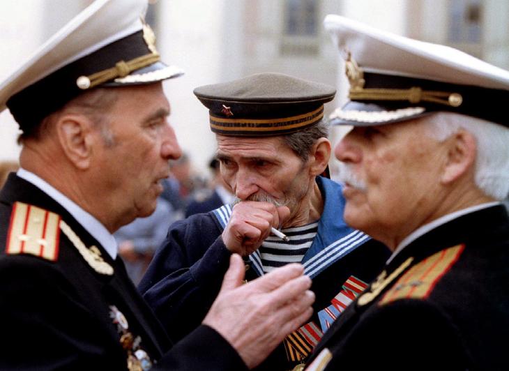 Как выглядела Россия в первые 10 лет после развала СССР Как выглядела Россия в первые 10 лет после развала СССР