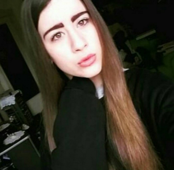Я - богиня!!! Не брови красят женщину... Я - богиня!!! Не брови красят женщину...