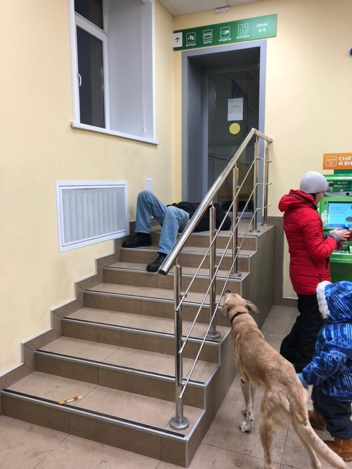 Ночью в отделения самообслуживания Сбербанка лучше не соваться Ночью в отделения самообслуживания Сбербанка лучше не соваться