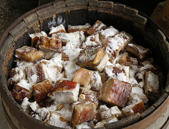 Засолка мяса свинины в домашних условиях рецепт Засолка мяса свинины в домашних условиях рецепт