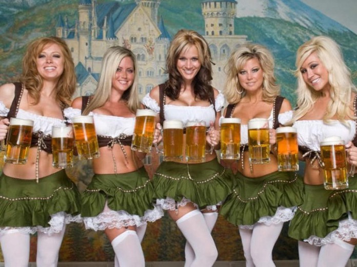 pivo Как на самом деле выглядят официантки Октоберфеста