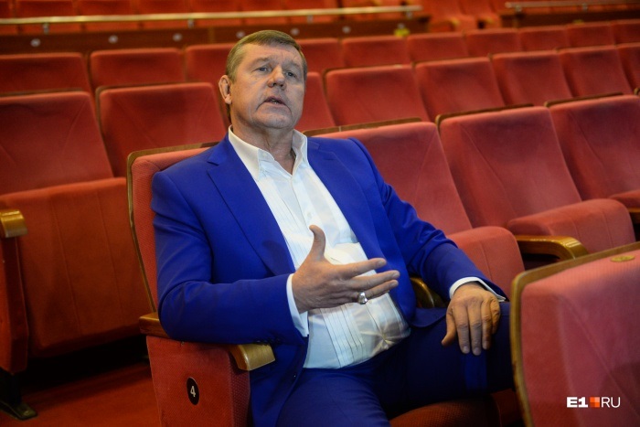 «На экранах — проститутки и бездарные фурии»: автор блатных песен Новиков поддержал введение цензуры «На экранах — проститутки и бездарные фурии»: автор блатных песен Новиков поддержал введение цензуры