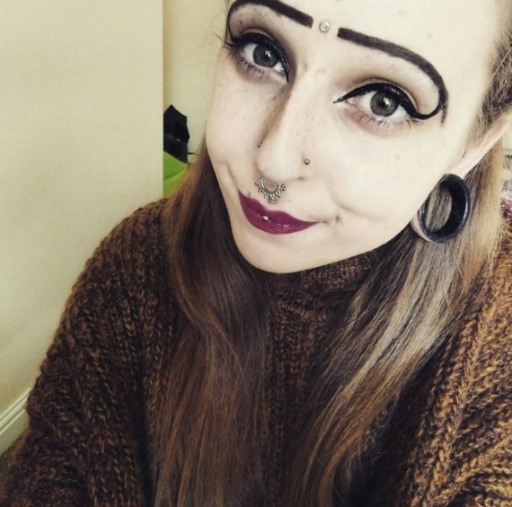 Я - богиня!!! Не брови красят женщину... Я - богиня!!! Не брови красят женщину...