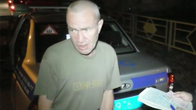 В Кирове полиция остановила автомобиль с пьяными и голыми водителем и пассажирами