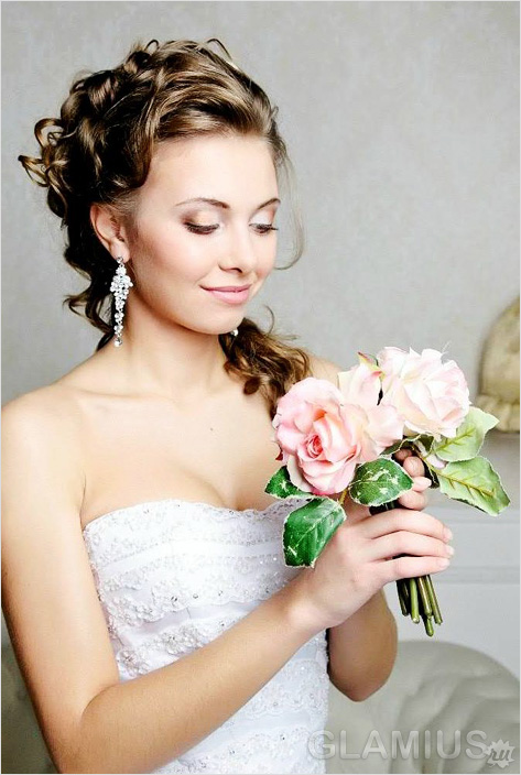 Свадебный персиковый макияж