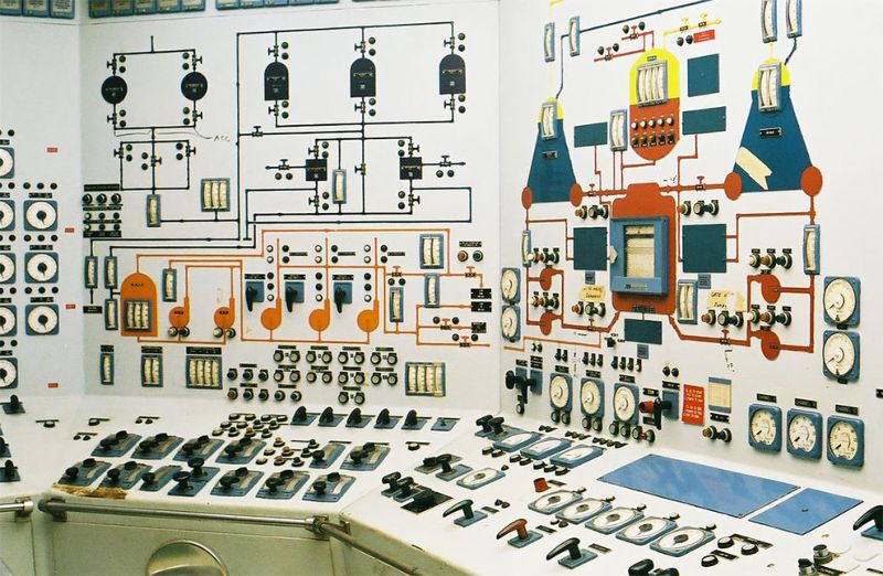 Контрольные комнаты заводов и электростанций советских времен Контрольные комнаты заводов и электростанций советских времен