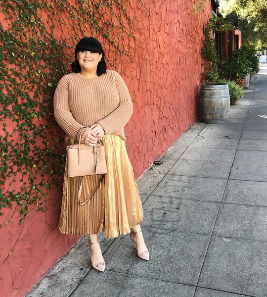 https://www.instagram.com/nicolettemason/