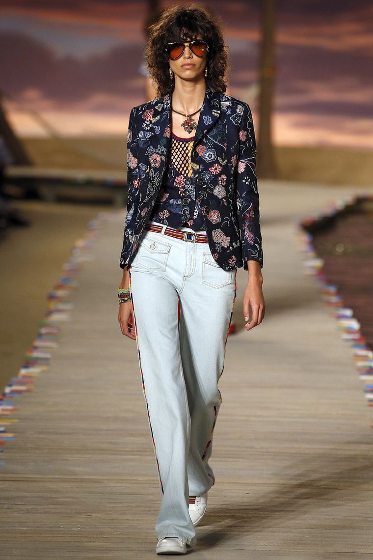 Tommy Hilfiger, - 2016:     70- .