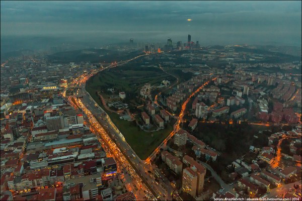 Ночной Стамбул с небоскреба "Istanbul Sapphire" (24 фото)