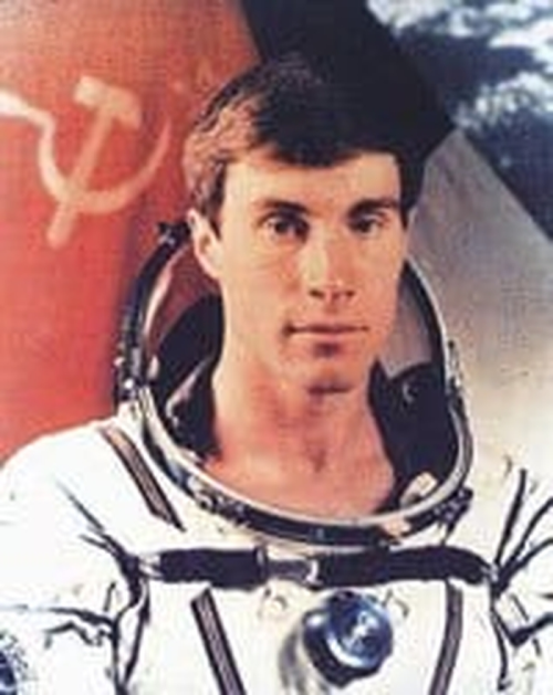 Сергей Крикалев — российский космонавт, забытый в космосе. О нём знает практически весь мир Сергей Крикалев — российский космонавт, забытый в космосе. О нём знает практически весь мир