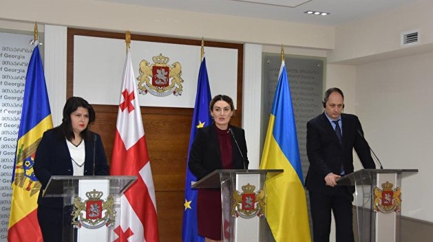 Пакт о нападении: Украина, Грузия и Молдавия договорились о «возвращении» территорий Пакт о нападении: Украина, Грузия и Молдавия договорились о «возвращении» территорий
