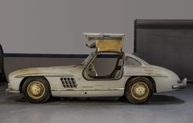 С виду эксклюзивный Mercedes-Benz 300SL пока никак не тянет на 2 миллиона долларов С виду эксклюзивный Mercedes-Benz 300SL пока никак не тянет на 2 миллиона долларов