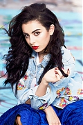 Чарли Экс Си Экс (Charli XCX) в фотосессии Бена Уотса (Ben Watts) для журнала Seventeen Magazine (ноябрь 2014)